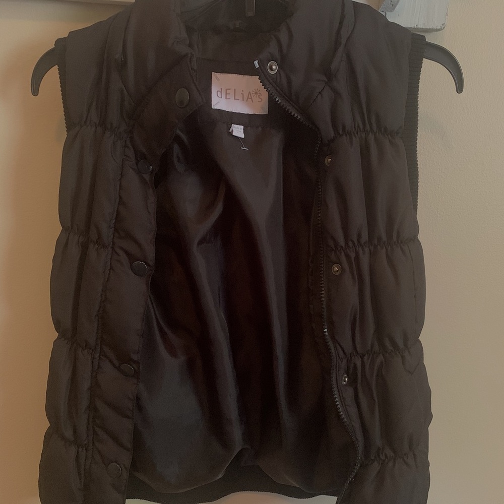 Women’s Delia’s Black Puffer Vest Size Kids Large